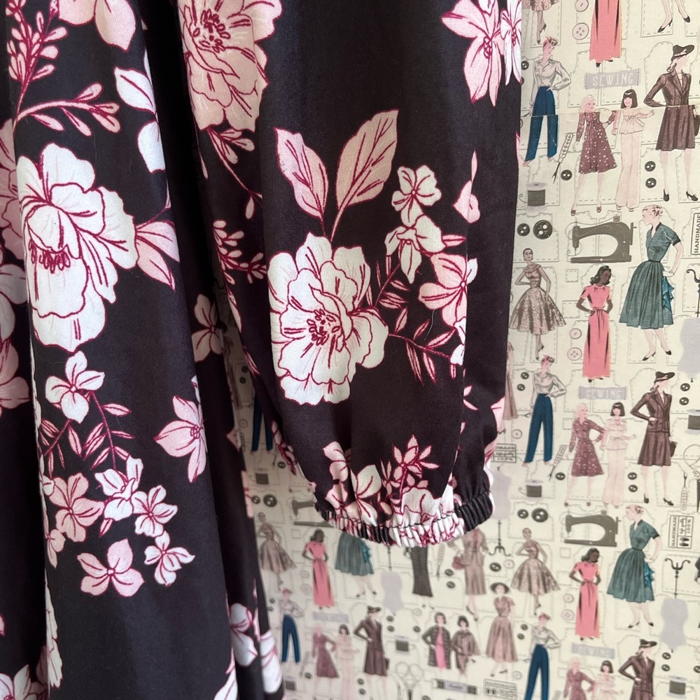 Floral Long Sleeve Dress - Picture 3 of 6